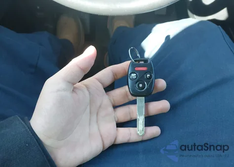 2013 Honda Pilot Touring из США, поврежденный, VIN 5FNYF4H97DB066192